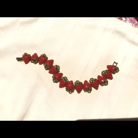 Kenneth Jay Lane KJL vintage Strawberry link bracelet RARE - Picture 4 of 7
